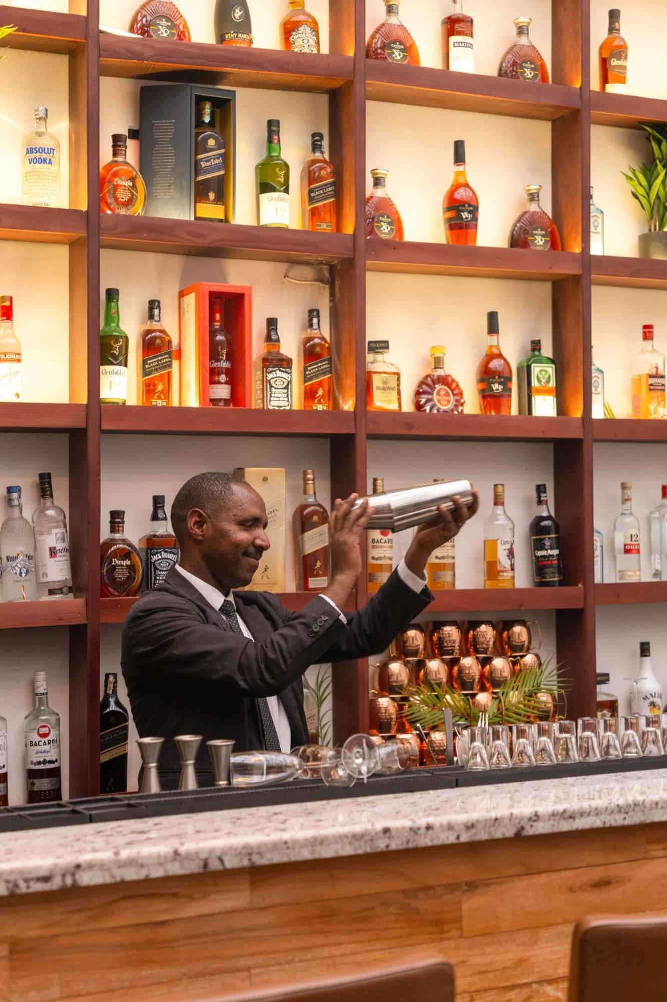 Dreamliner Hotel Addis Ababa Bagian luar foto