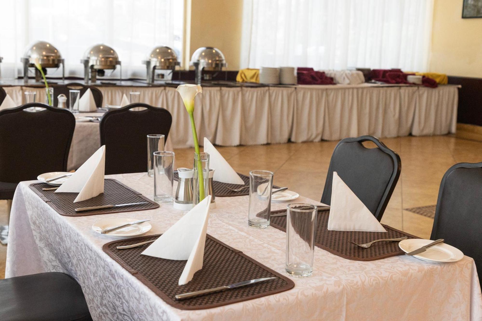 Dreamliner Hotel Addis Ababa Bagian luar foto