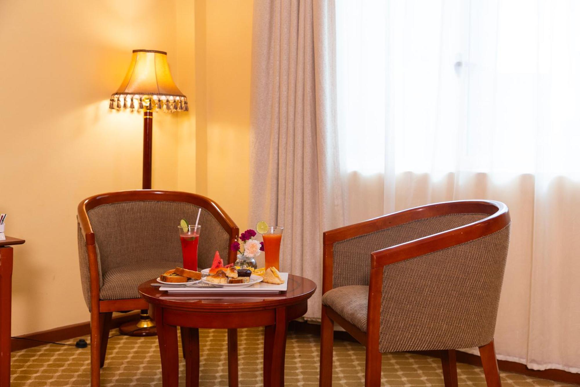 Dreamliner Hotel Addis Ababa Bagian luar foto